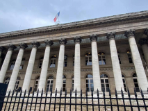 Bourse de Paris : du soleil en aout! 